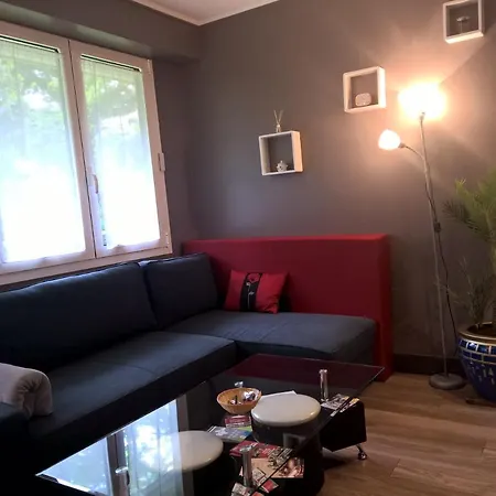 F2 Paris Expo Versailles Apartment