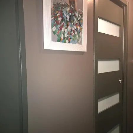 F2 Paris Expo Versailles Apartment *